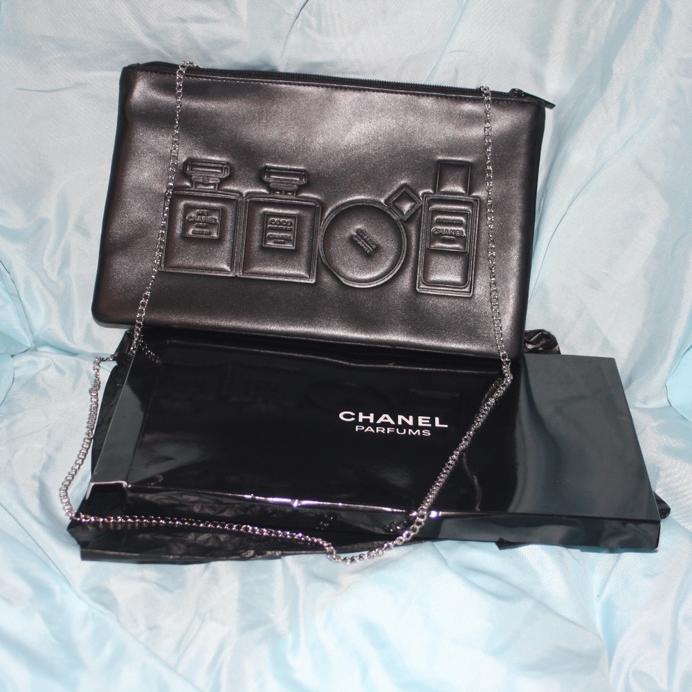 Chanel Parfums cosmetic bag 11x7 next day shipping